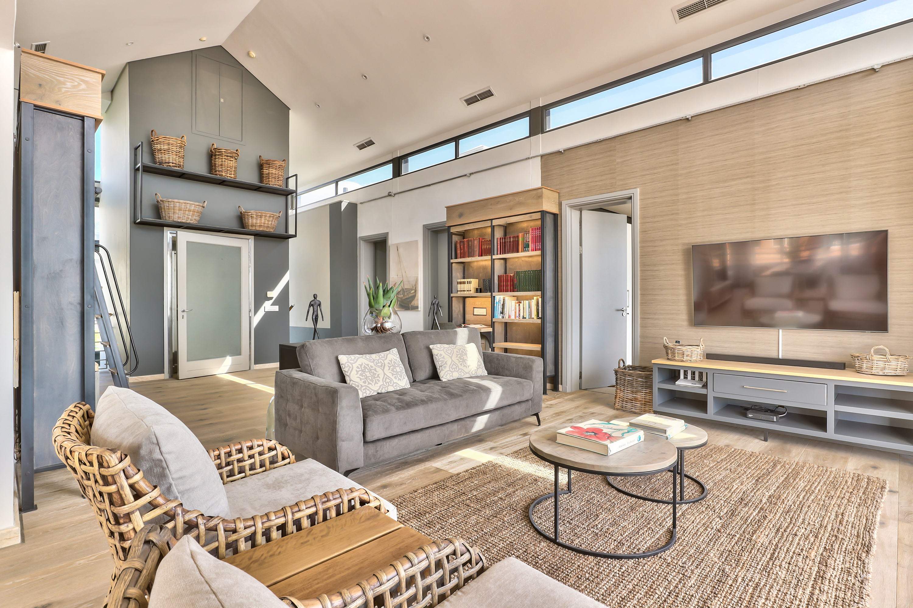 Parergon 401 open-plan living room
