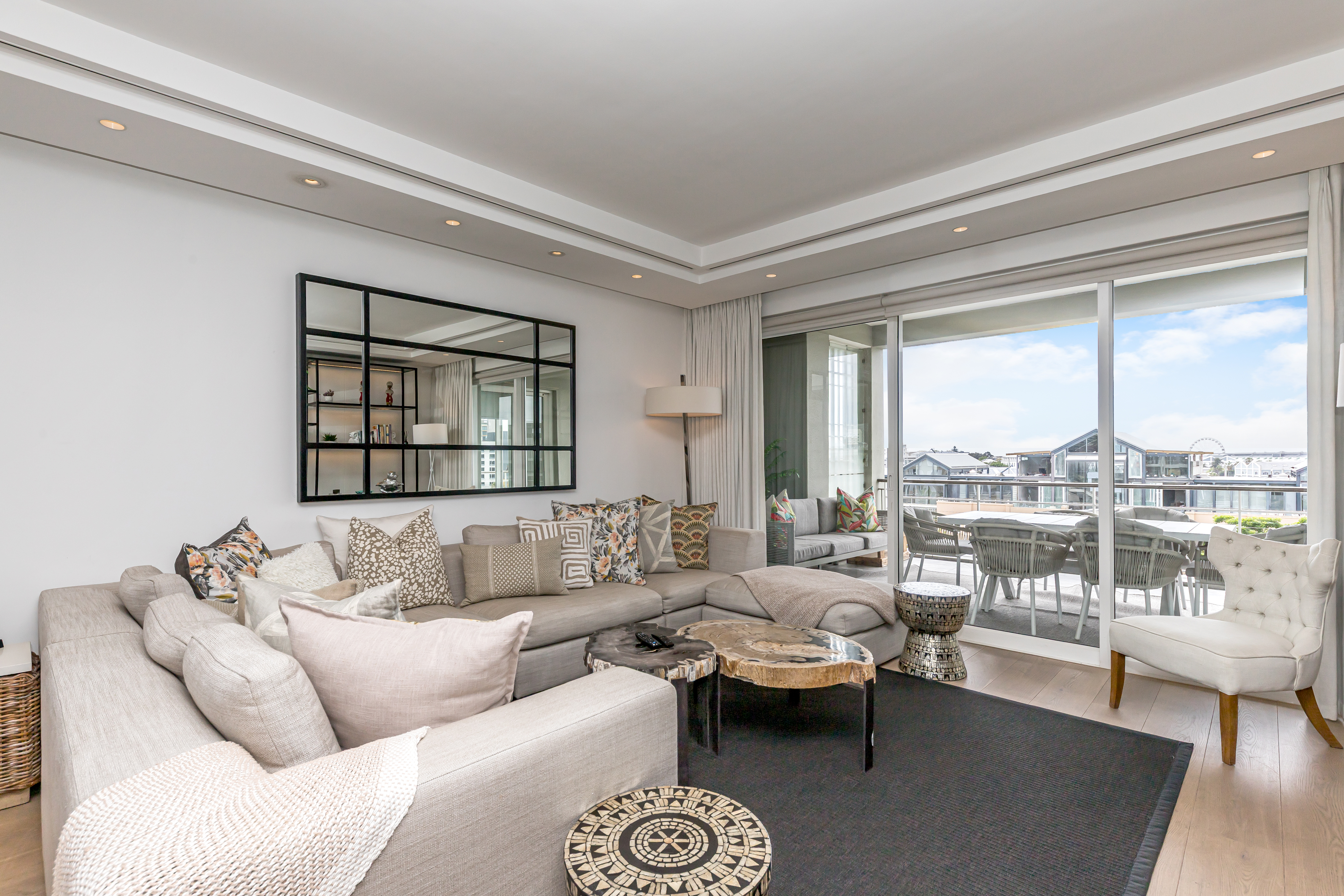Dovenby 501 lounge with balcony access