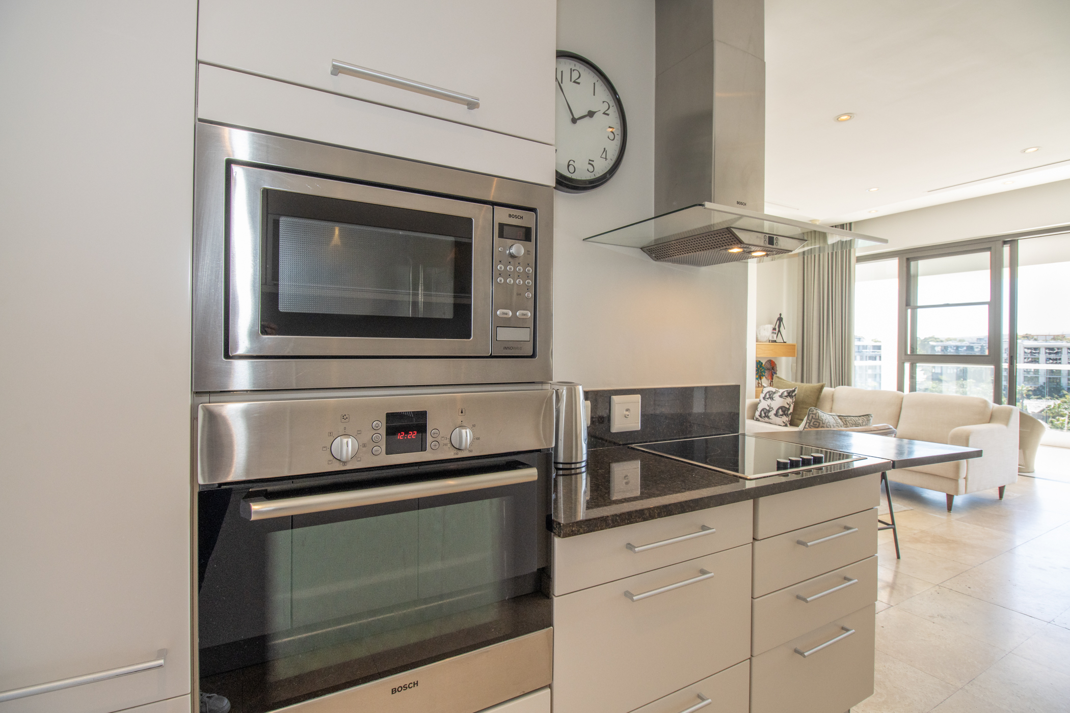 Juliette 603 oven and kitchen appliances