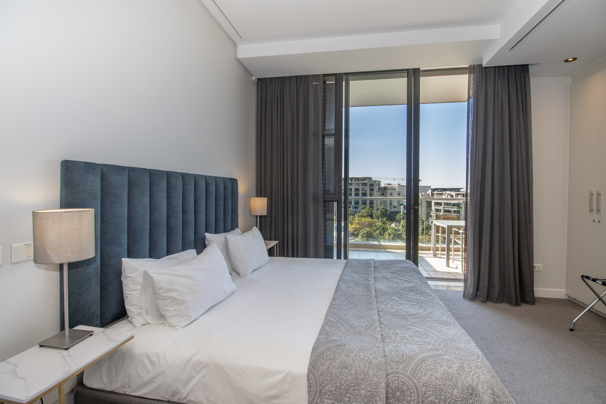 Juliette 604 bedroom with Waterfront view