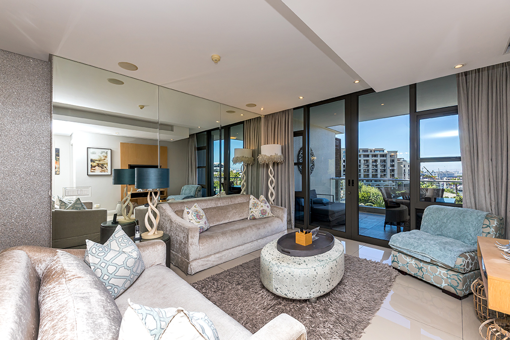 Kylemore 408 open-plan living room