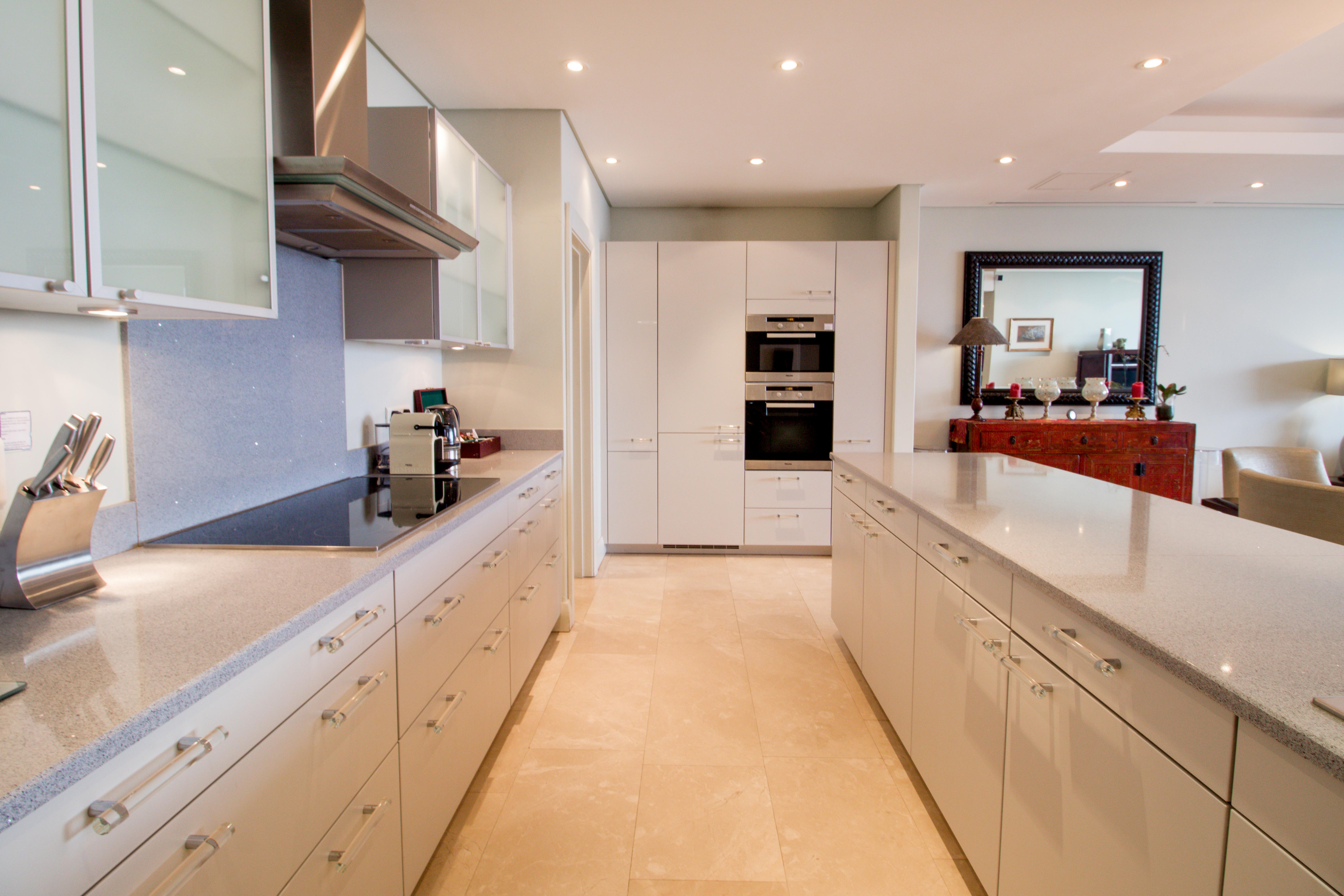 Pembroke 302 fully equipped kitchen