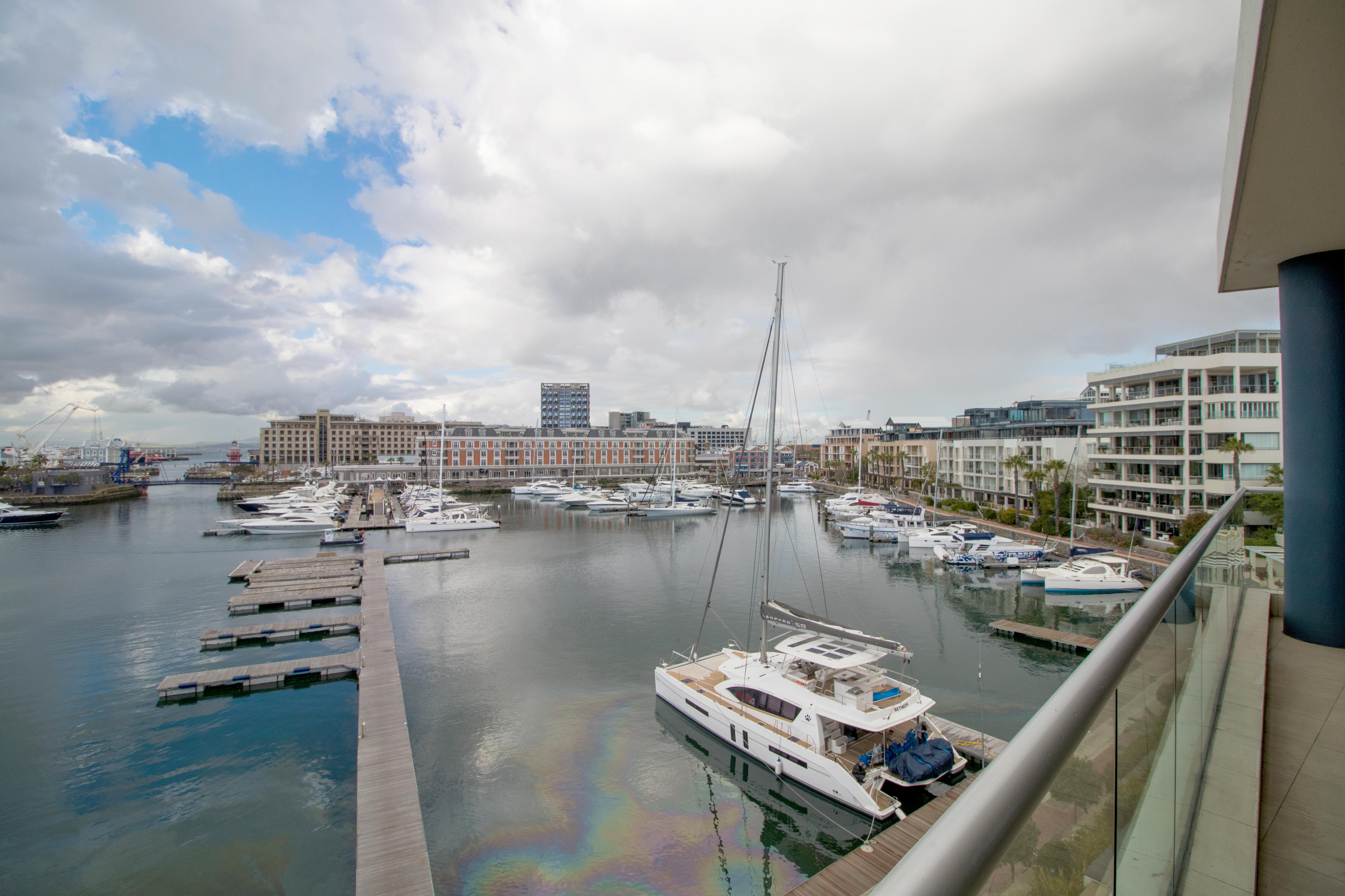 Pembroke 302 Waterfront Yacht Basin, Canal and V&A Waterfront view