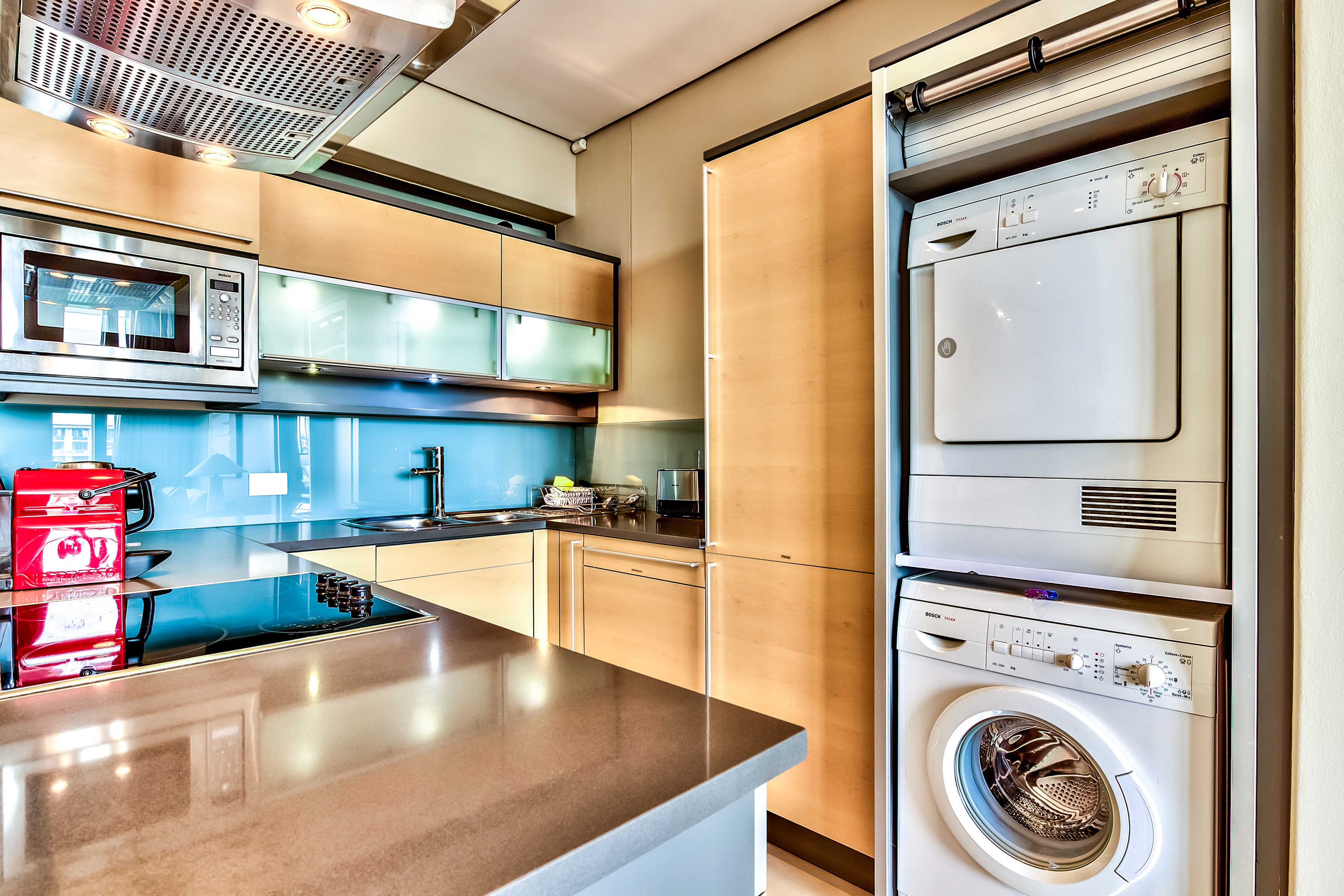Juliette 602 fully equipped kitchen and laundry appliances